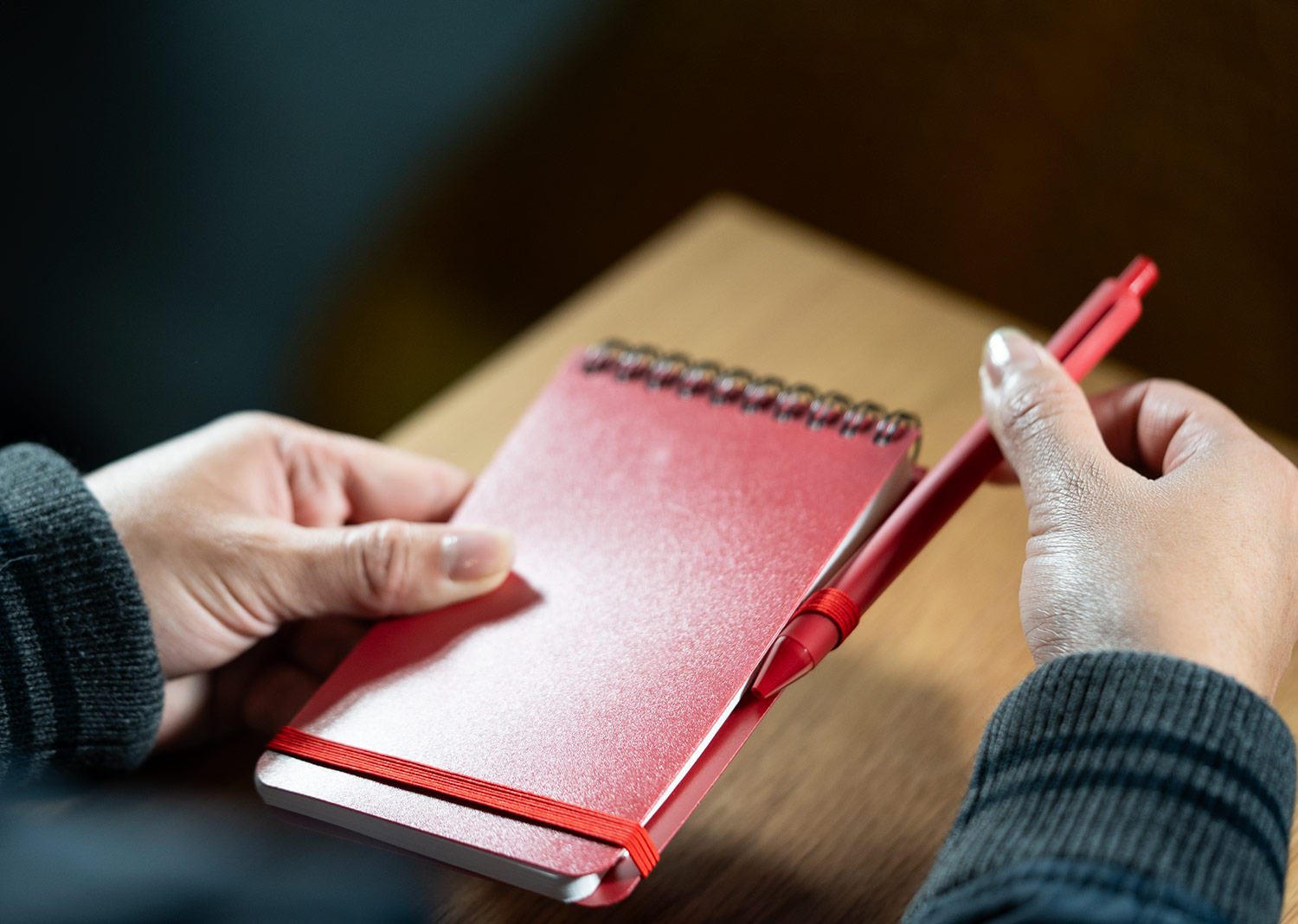 Libreta Clasp con Bolígrafo - Image 7